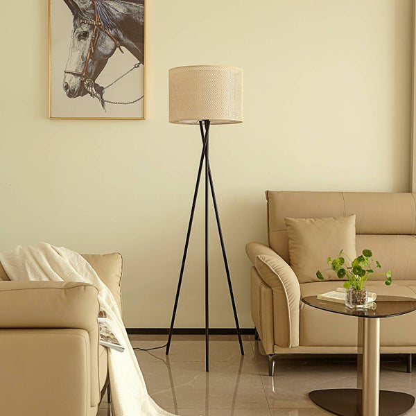 Lindby Stehlampe Dreibein mit Fußschalter, Stehleuchte Textil Kunststoff Rattandesign Deko Wohnzimmer Wohnzimmerlampe 1x E27 max. 15W ohne Leuchtmittel