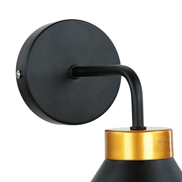 Schwarze Wandleuchte mit goldfarbenem Detail