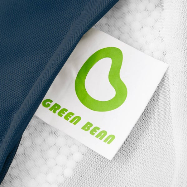 Produktetikett mit Green Bean Logo an einem textilen Produkt