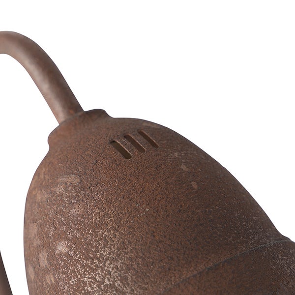 Detailaufnahme einer Außenlampe mit Rostoptik.