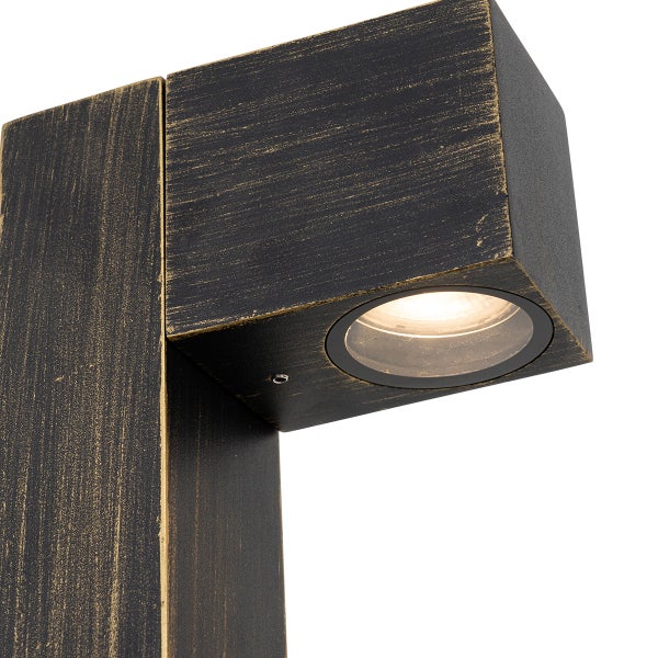 Moderne Außenleuchte aus Metall in Schwarz-Gold-Antik-Optik, quadratischer Leuchtenkopf mit nach unten gerichtetem Licht.