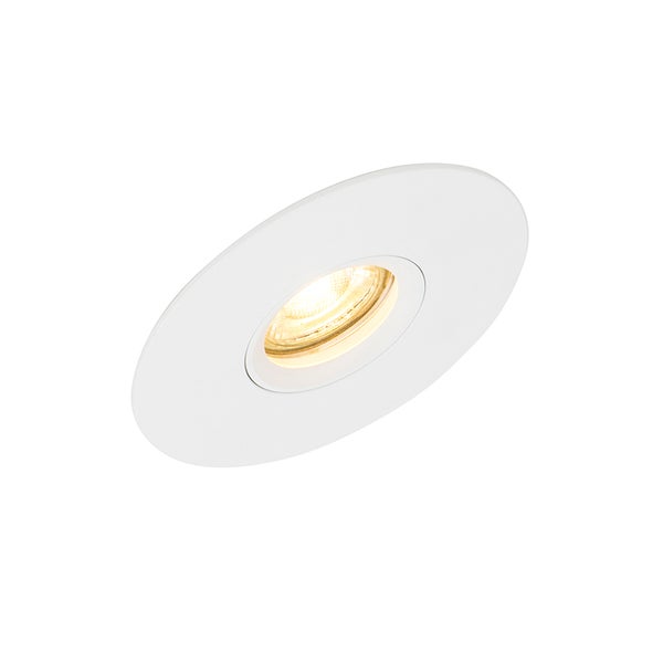 Runder Einbaustrahler in Weiß mit eingeschaltetem Leuchtmittel und warmweißem Licht.