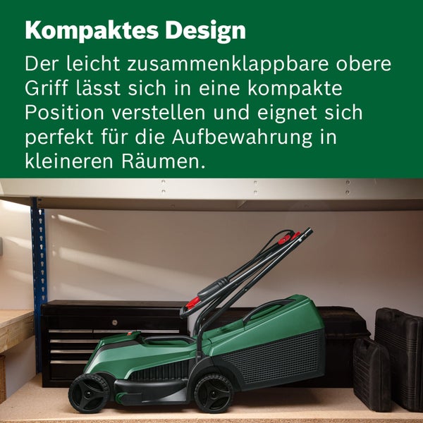 Kompakter Rasenmäher mit zusammenklappbarem Griff, platzsparend in einem Werkstattregal verstaut.