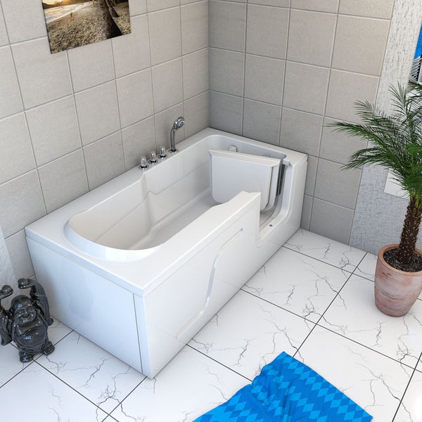 Barrierefreie Badewanne mit Einstiegstür in einem hellen Badezimmer