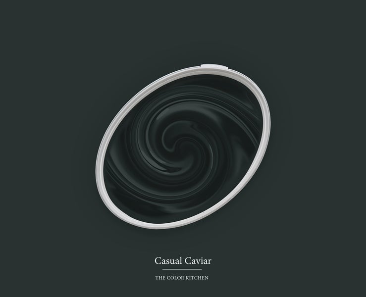 Geöffneter Farbeimer von The Color Kitchen mit flüssiger Wandfarbe im Farbton Casual Caviar.