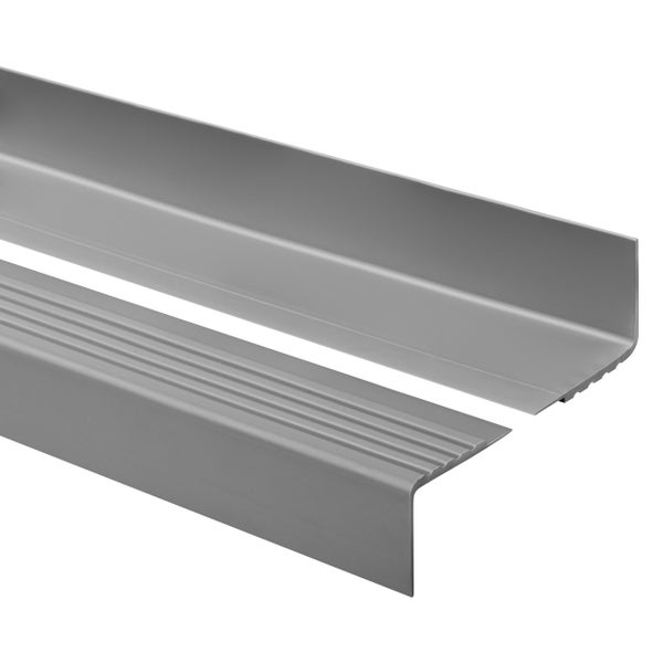 Treppenkantenprofil aus Kunststoff in Grau mit Riffelung