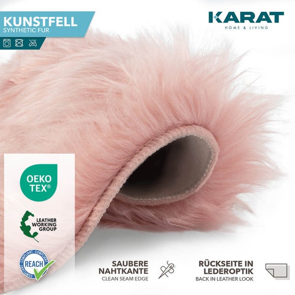 Karat Home and Living Logo, rosa Kunstfell mit sauberer Nahtkante, Rückseite in Lederoptik, schadstoffgeprüft und REACH-konform.
