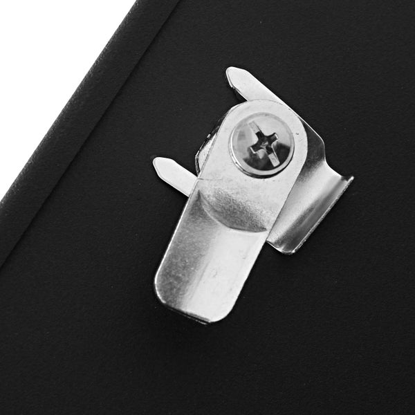 Metallschloss an einem Schrank
