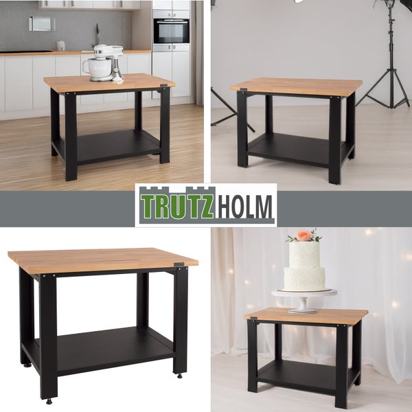 Kücheninsel mit einer Arbeitsplatte aus Holz und einem schwarzen Metallgestell