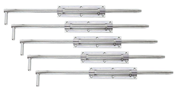 Set aus fünf Riegeln aus Metall zur Sicherung von Türen und Toren.