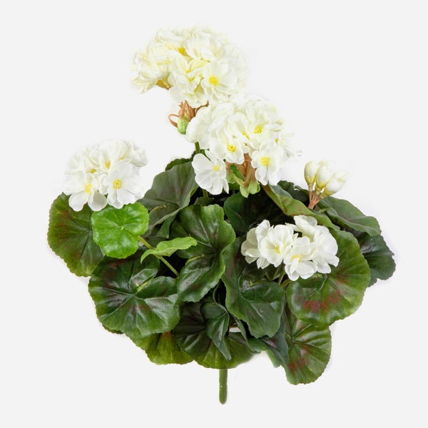 Künstliche Geranie mit weißen Blüten und grünen Blättern.