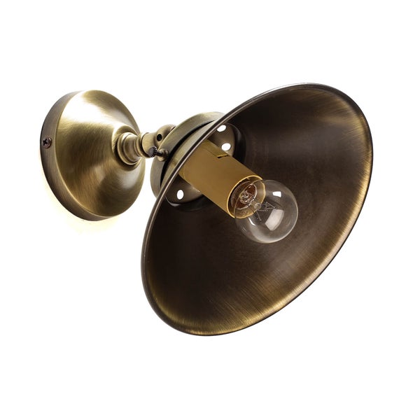 Wandleuchte aus Metall mit Lampenschirm und Leuchtmittel