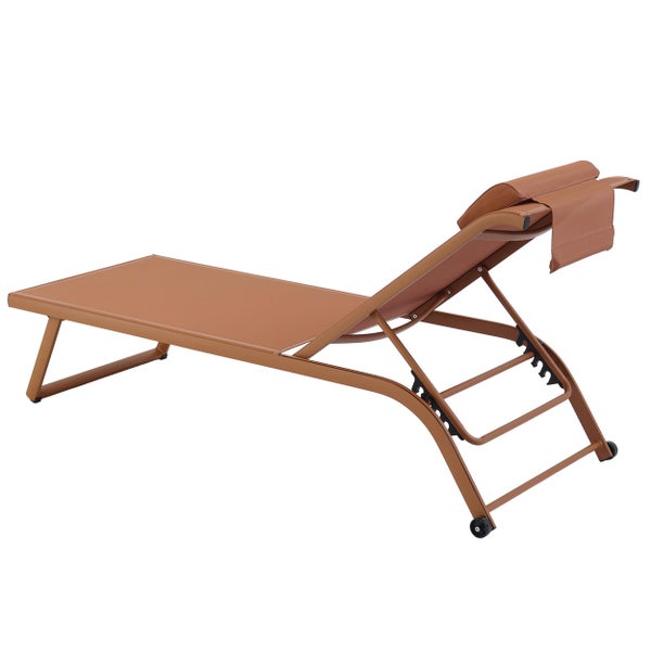 Zwei Gartenliegen mit verstellbarer Rückenlehne, Kopfpolster und Rollen in Terracotta.