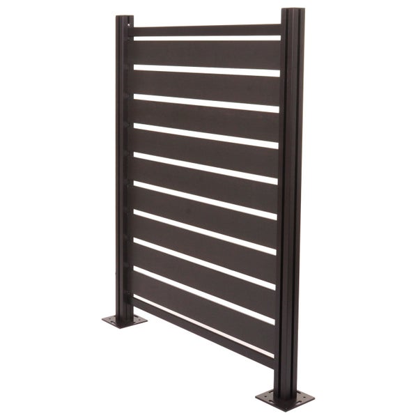 Sichtschutzzaun mit horizontalen Lamellen, zwei Pfosten inklusive Bodenplatten und Farbbeispielen.