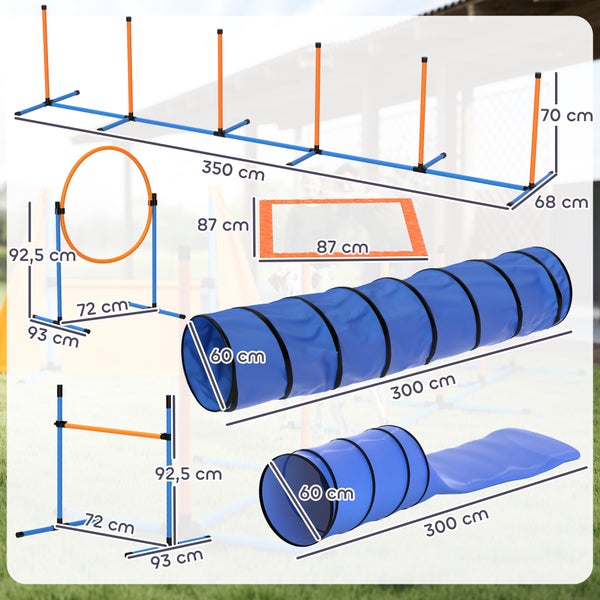 Hunde-Agility-Set mit Slalomstangen, Sprungring, Hürde und Tunneln inklusive Maßangaben in Zentimeter.