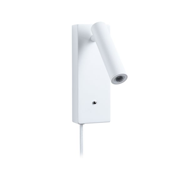 Integrierte USB Typ-C Ladebuchse an einem weißen Gehäuse mit angeschlossenem Ladekabel für Handys und Kleingeräte.