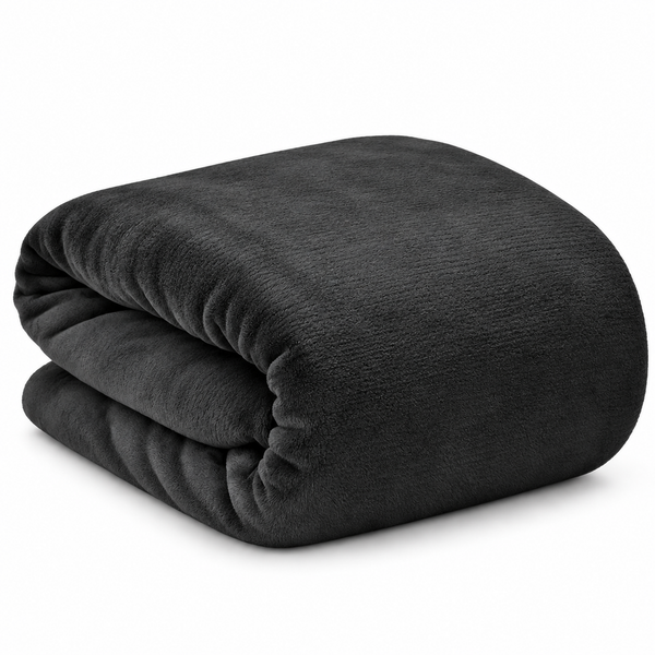 Eine weiche Wohndecke aus Fleece in einer gefalteten Position für Wohnzimmer oder Schlafzimmer.