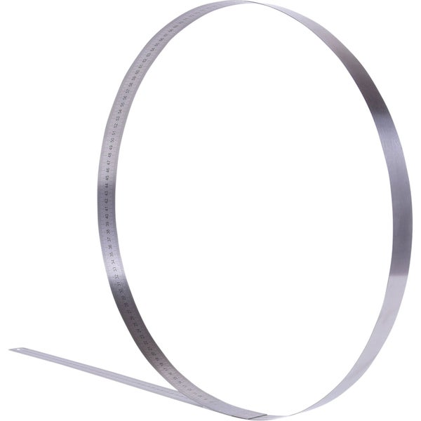 Metallmaßband mit Zentimeterangaben