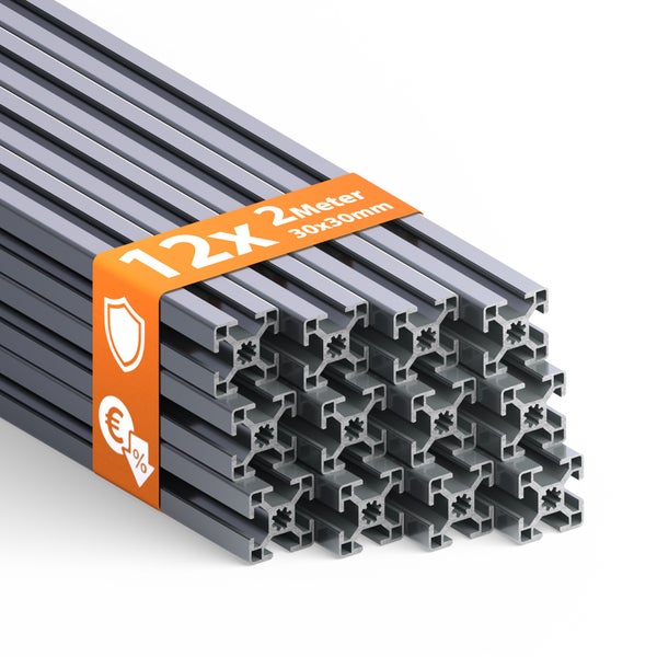 Zwölf Aluminiumprofile, je zwei Meter lang, 30x30 Millimeter
