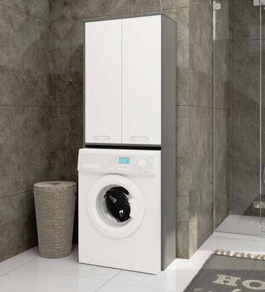 Modernes Badezimmer mit Waschmaschine, Wäschesammler und Waschbeckenunterschrank für zusätzlichen Stauraum