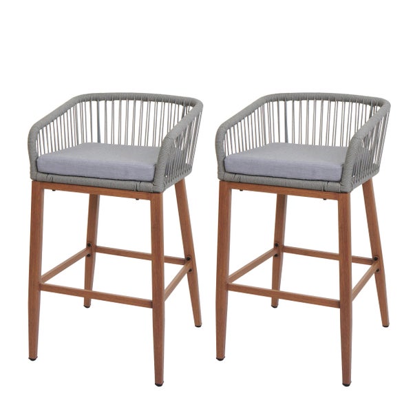 Zwei graue Barstühle mit Armlehne und Holzbügel
