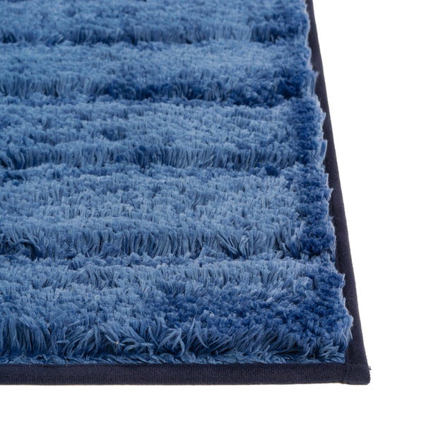 Blauer Badteppich mit hohem Flor