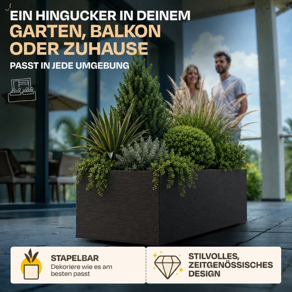 Moderner, stapelbarer Pflanzkasten in Dunkelbraun mit strukturierter Oberfläche, bepflanzt mit verschiedenen Pflanzen auf einer hellen Terrasse.