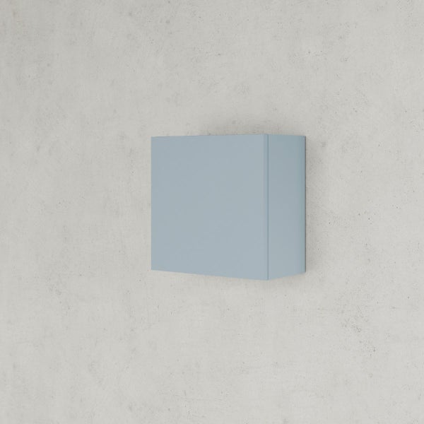 Quadratische Wandleuchte zur Außenbeleuchtung mit minimalistischem Design für die Fassade.