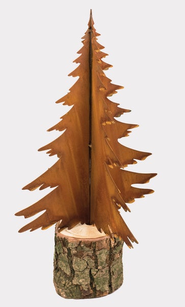 Dekorative Metalltanne auf einem Baumstumpf