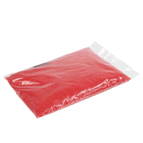 Roter Dekorationssand in einem transparenten Kunststoffbeutel.