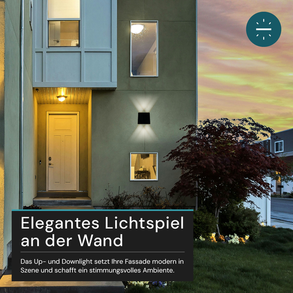 Hausfassade mit Up- und Downlight Wandleuchte