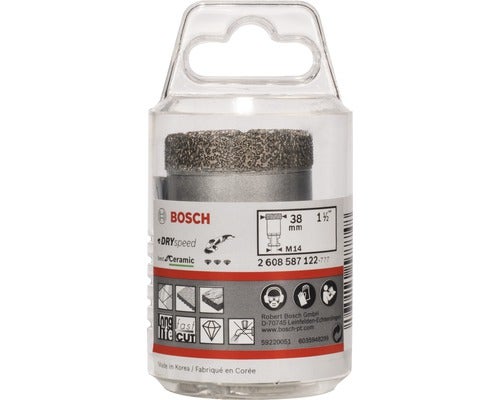 Badezimmer mit Duschkabine, Waschtisch und Handtuchwärmer