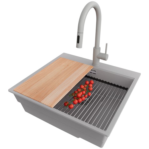 Spüle mit Schneidebrett, Abtropfgestell und Armatur