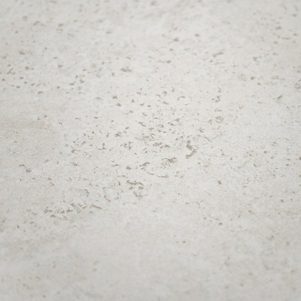Fliese mit Natursteinoptik und strukturierter Oberflaeche zur Wand- oder Bodengestaltung