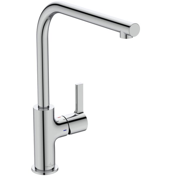 Küchenarmatur Variaro von Villeroy und Boch mit Schwenmbereich von 360 Grad aus verchromtem Metall mit Produktverpackung