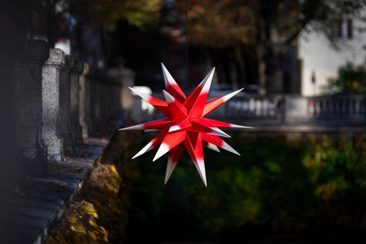 Sterntaler Dekostern | Weihnachtsstern | 18-Zacker | Faltstern | Kunststoff | 55cm | Außen | Glühbirne | Netzstecker