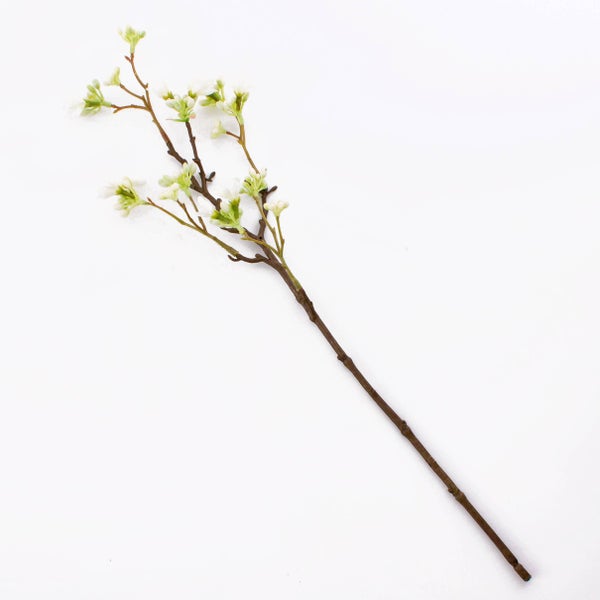 Künstlicher Eukalyptuszweig mit grünen Blättern.