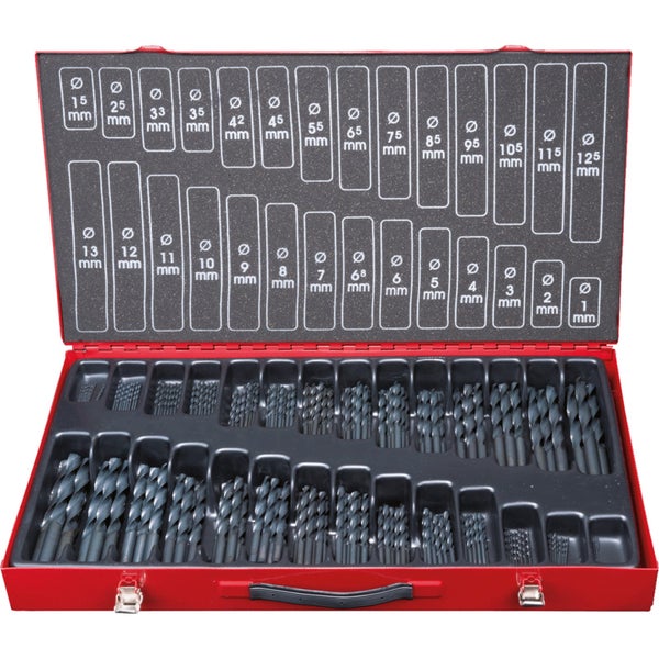 Bohrer Set in einem roten Koffer mit Größenangaben.