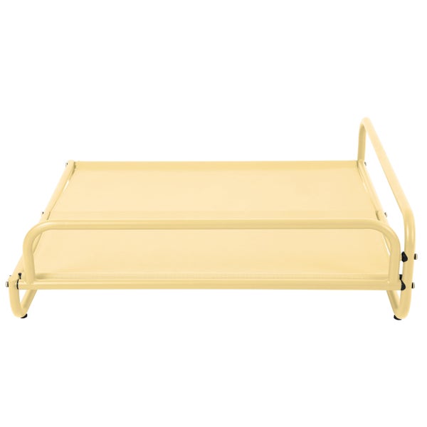 Erhöhtes Hundebett mit Metallrahmen und cremefarbenem Textilbezug