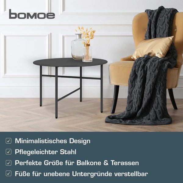 Balkontisch aus Stahl mit Sessel und Dekoration