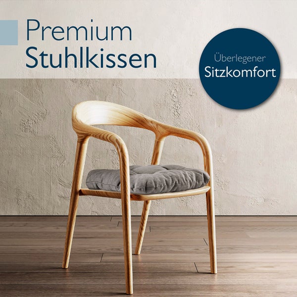 Holzstuhl mit grauem Stuhlkissen für mehr Sitzkomfort