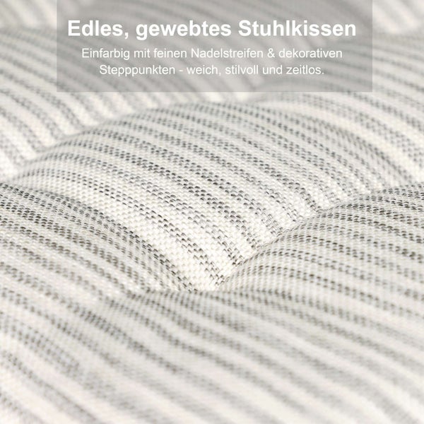 Gewebtes Stuhlkissen mit feinen Nadelstreifen und dekorativen Stepppunkten.