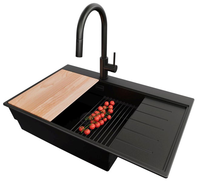 Spüle mit Abtropffläche, Schneidebrett und Armatur