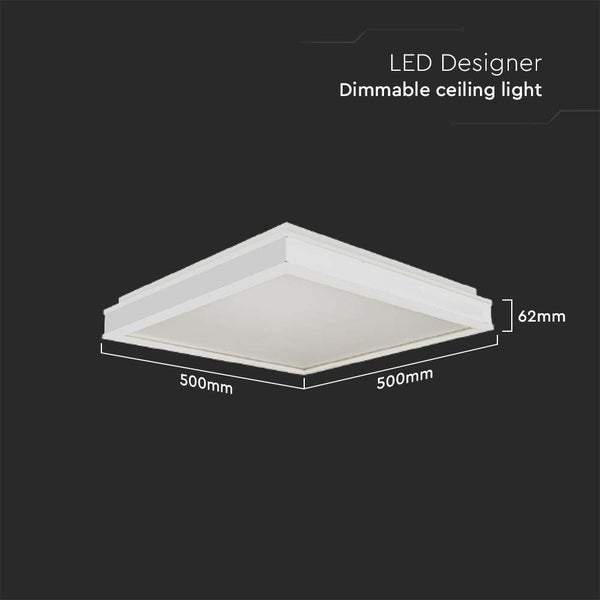 Quadratische, dimmbare LED-Deckenleuchte mit den Maßen 500 mm x 500 mm x 62 mm.