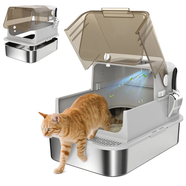Moderne Katzentoilette mit Edelstahlschale, klappbarer Haube, Belüftungssystem und seitlicher Schaufel, eine rote Katze verlässt die Box.