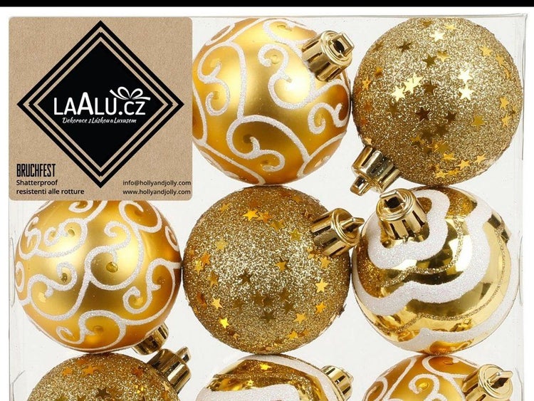 Set aus bruchfesten Weihnachtskugeln mit Ornamenten und Sternenmotiv in Verpackung mit Laalu Logo