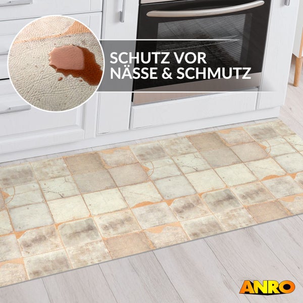 Küchenläufer mit Fliesenmuster vor Küchenzeile, wasser- und schmutzabweisend, Schutz vor Nässe und Schmutz, ANRO Logo.
