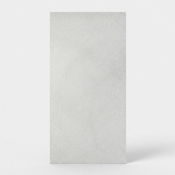Rechteckige Fliese in Terrazzo Optik für Wand und Boden geeignet