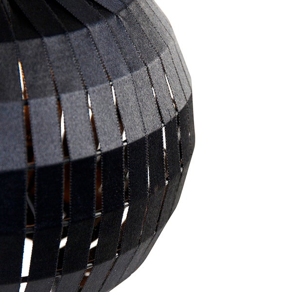 Dekorative Hängeleuchte mit Textilband