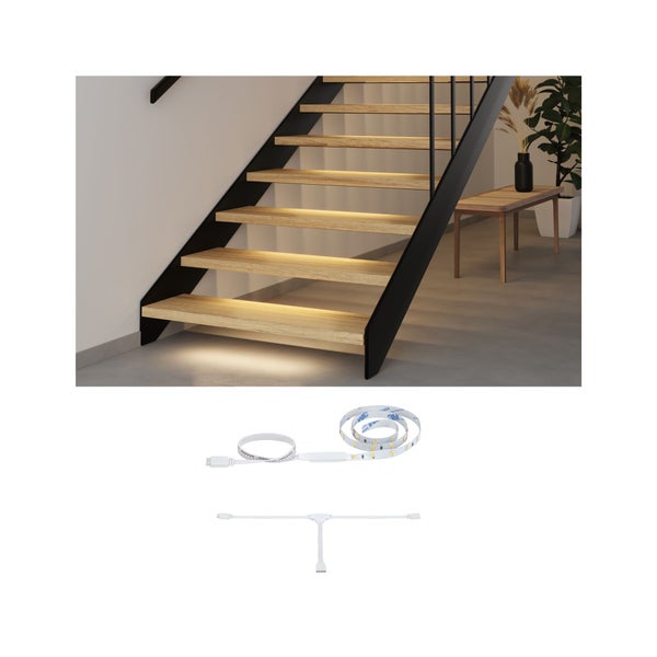 Treppe mit LED Streifen Beleuchtung und LED-Band Detailansicht